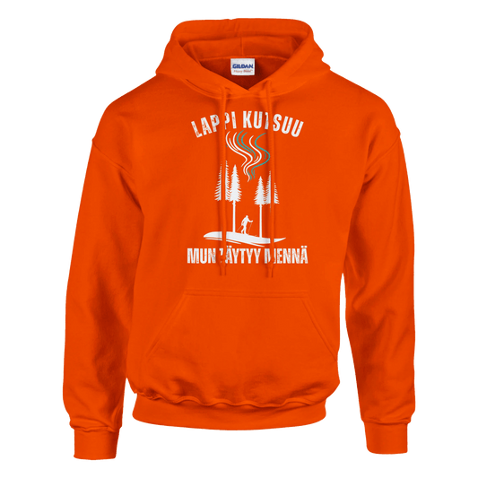 Lappi Kutsuu - Mun Täytyy Mennä - Hiihtäjä - Huppari - Mun Paita