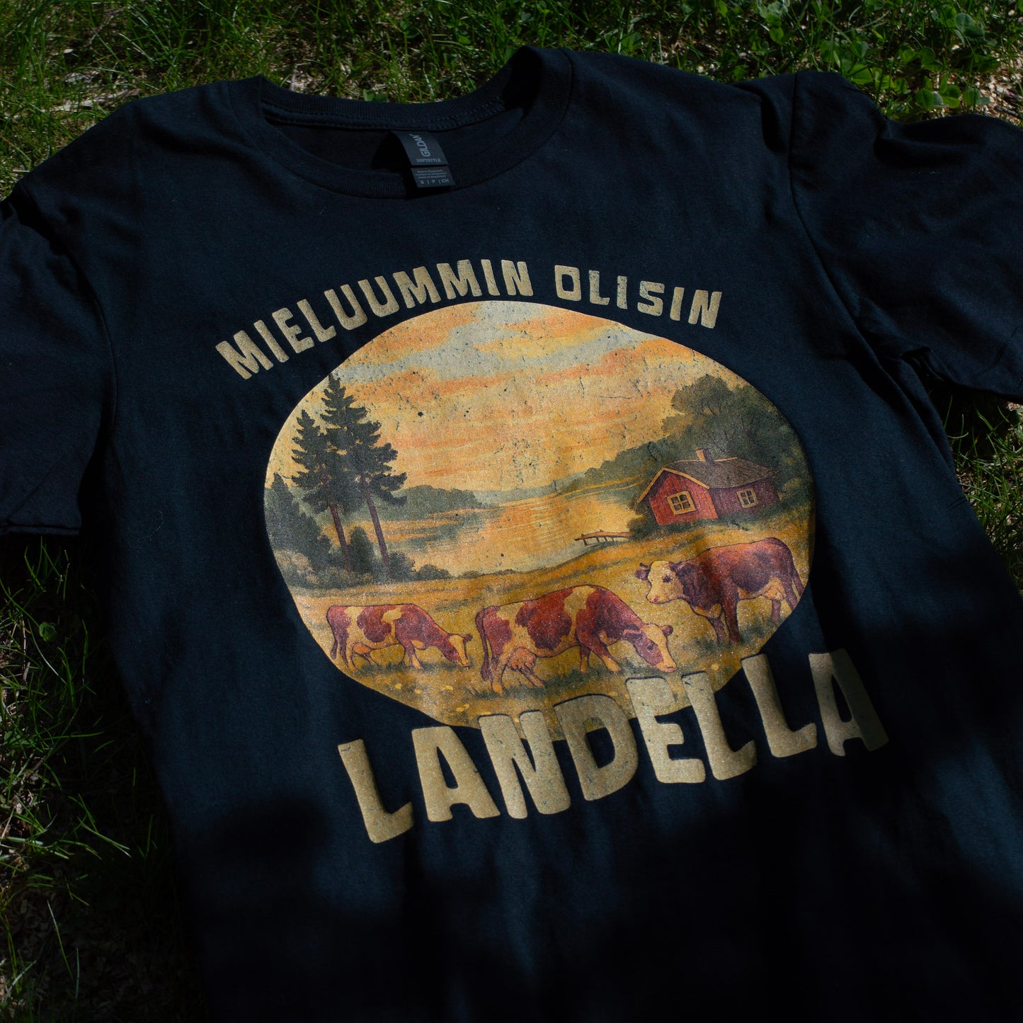 Mieluummin Olisin Landella 2 - Miesten T-paita