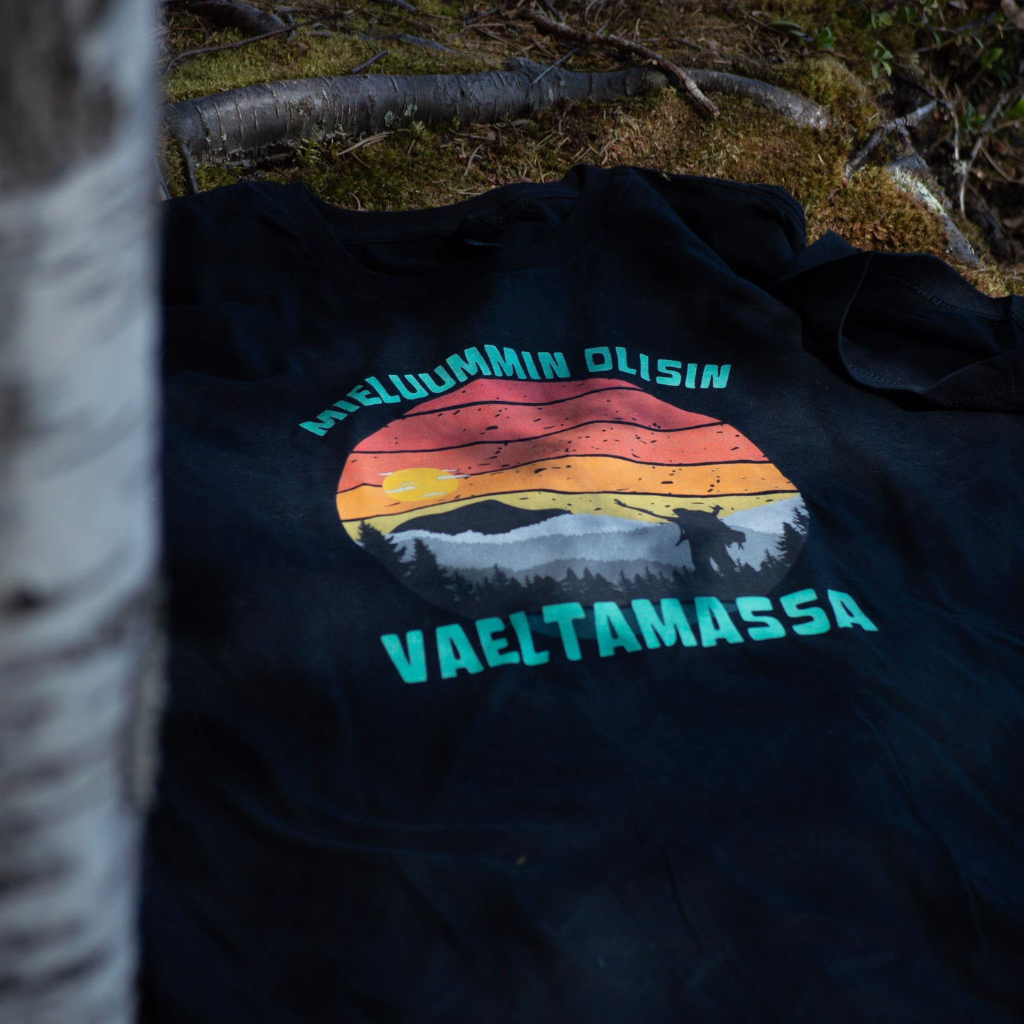 Mieluummin Olisin Vaeltamassa - Miesten T-paita